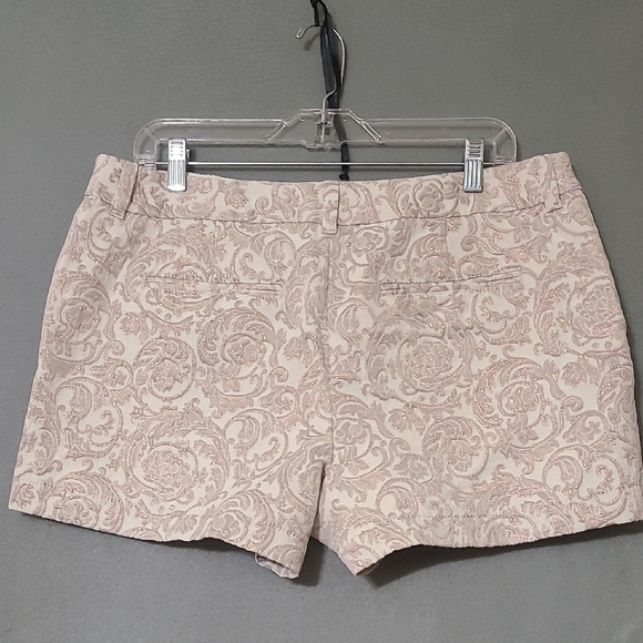 ANN TAYLOR LOFT Women's Elegant Cream/Gold Patterned Women Shorts - Size 12 - Picture 4 of 13